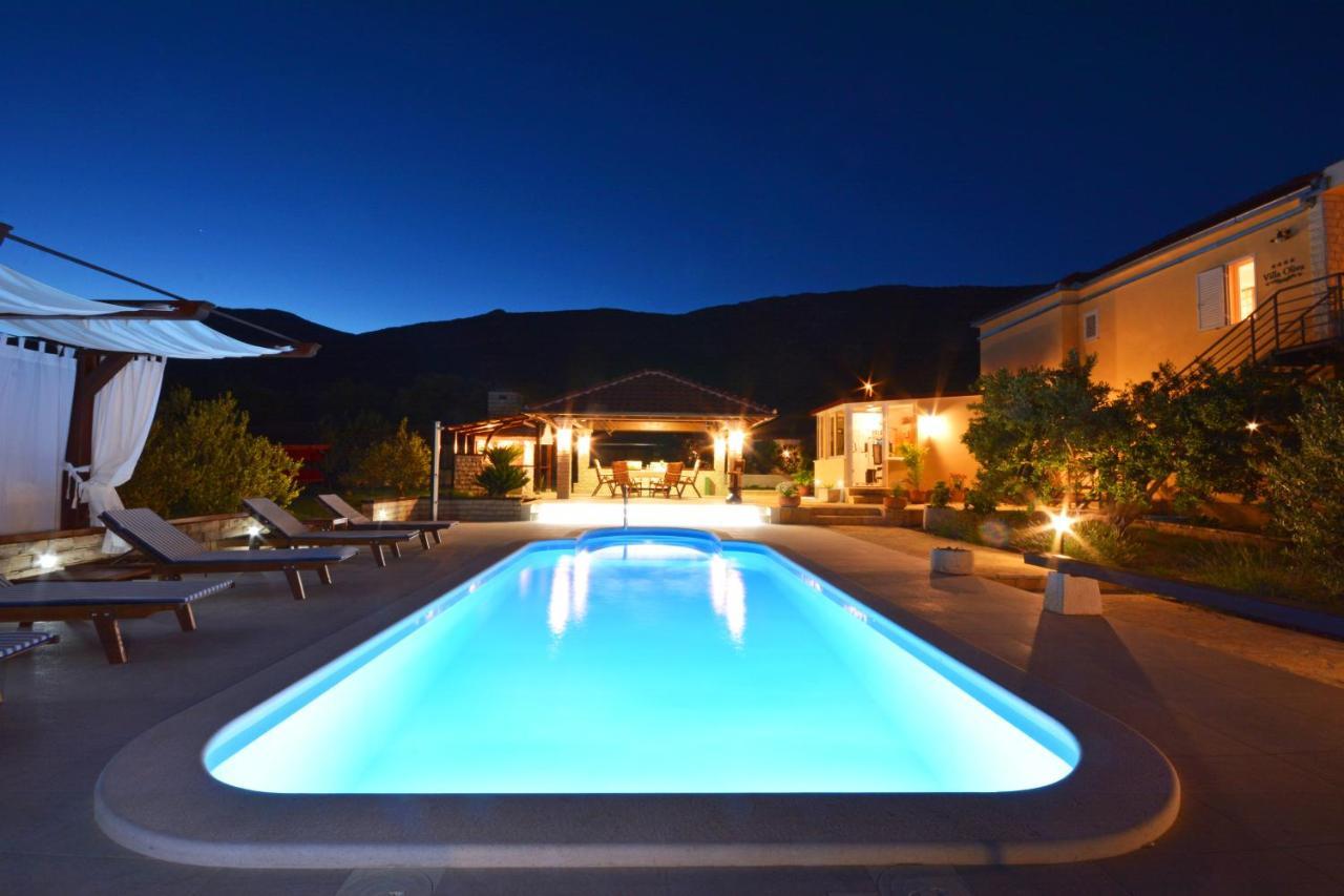 Villa Oliva Kaštela エクステリア 写真