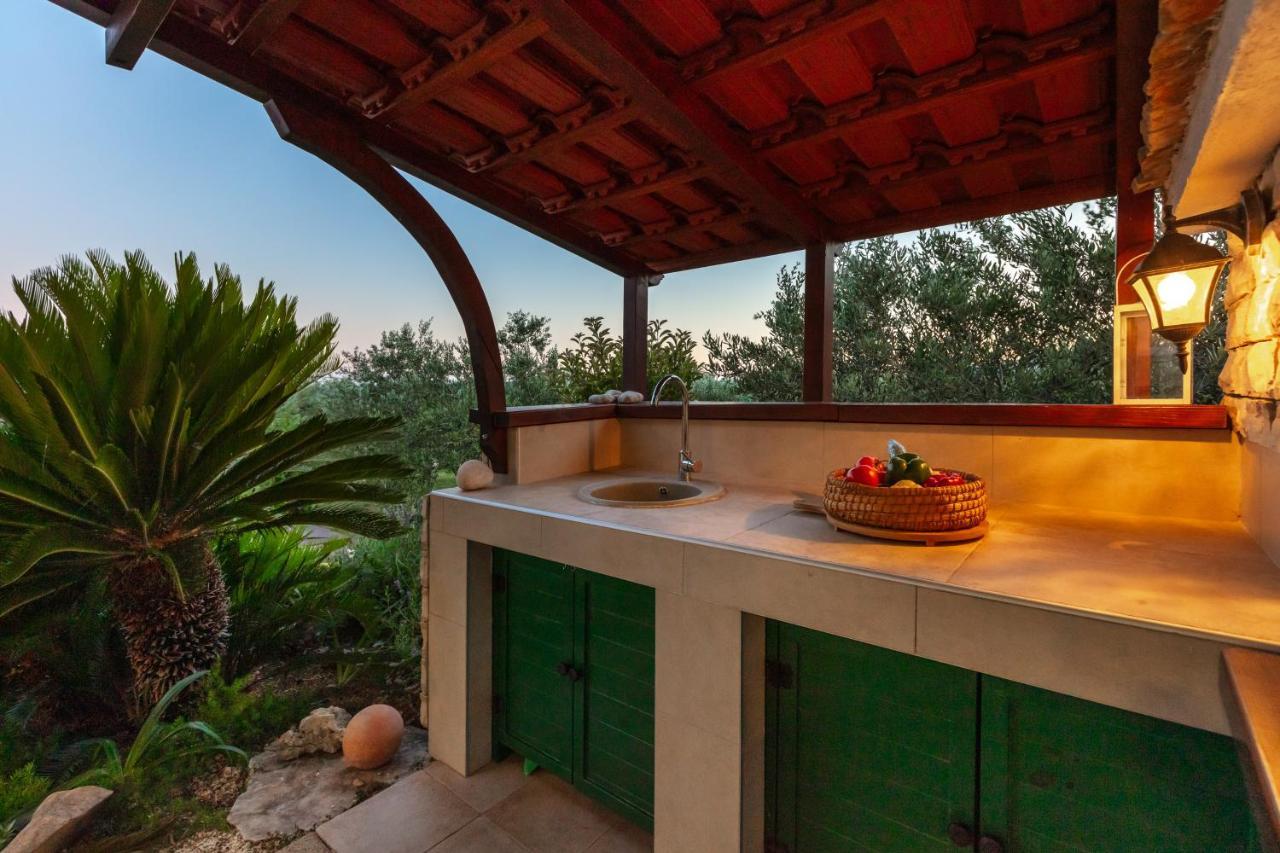 Villa Oliva Kaštela エクステリア 写真